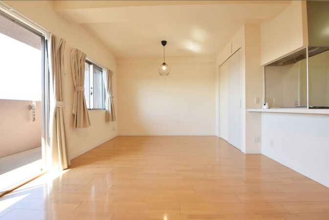 アルファライフ岡大医学部前 リビング アルファライフ岡大医学部前 リビング