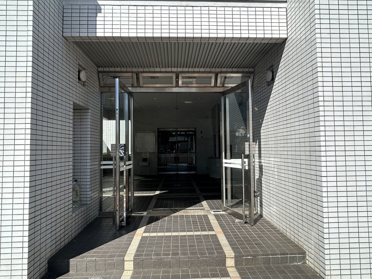 サーパス東古松 エントランス エントランス