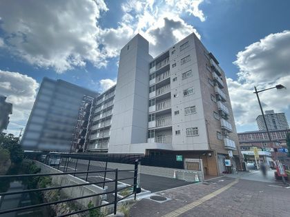 コープ野村運動公園 外観