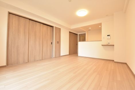 サーパス表町 リビング