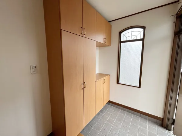 玄関（2F）