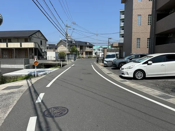 北側前面道路です。