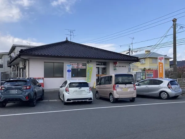 徒歩8分。