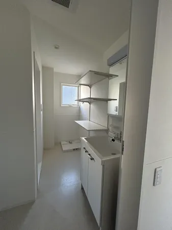 賃借人に喜ばれる収納力のある洗面化粧台。