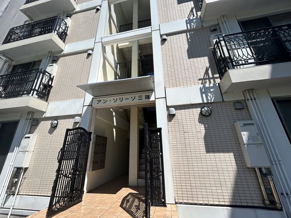 アンソリーゾ三篠 エントランス アンソリーゾ三篠 エントランス