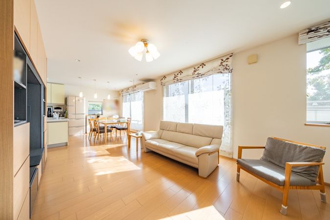 伴南1丁目戸建て リビング