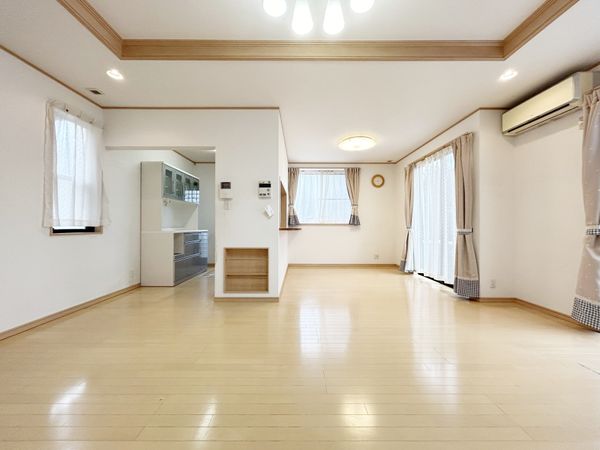 山本新町1丁目 戸建 リビング 山本新町1丁目 戸建 リビング