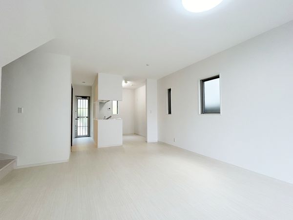 安東4丁目戸建て リビング リビング