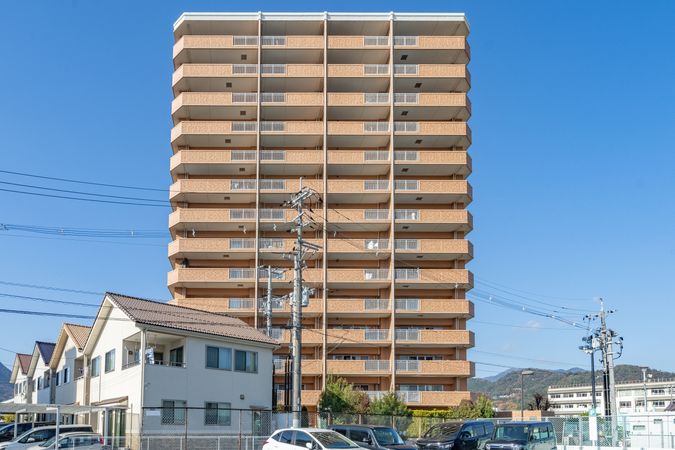 ヴェルディ可部小学校前 外観