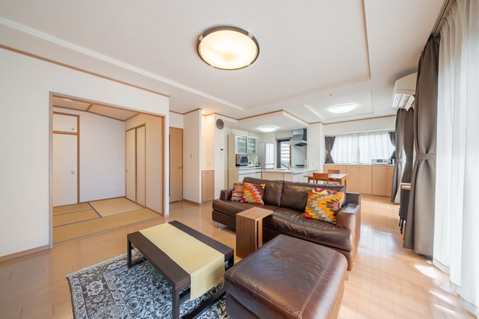 ランドコア西原駅前リバーウィズ リビング