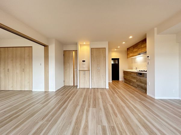 ダイアパレスリバーコート古市 リビング