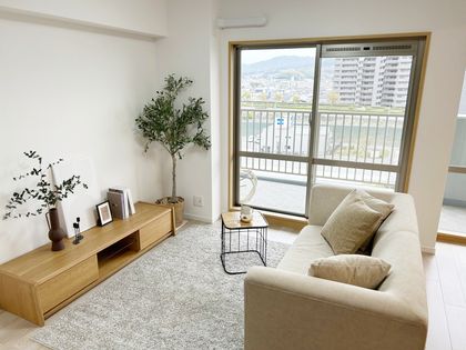 スカイハイツ中須 リビング