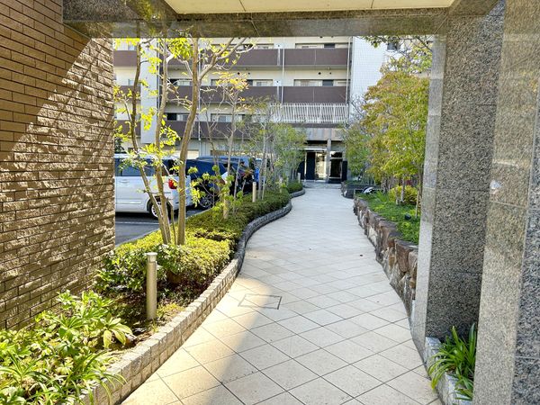 アルファステイツ西原 エントランス アルファステイツ西原 エントランス