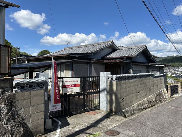 焼山中央4丁目 土地(古家あり) 前面道路含む外観 焼山中央4丁目 土地(古家あり) 前面道路含む外観