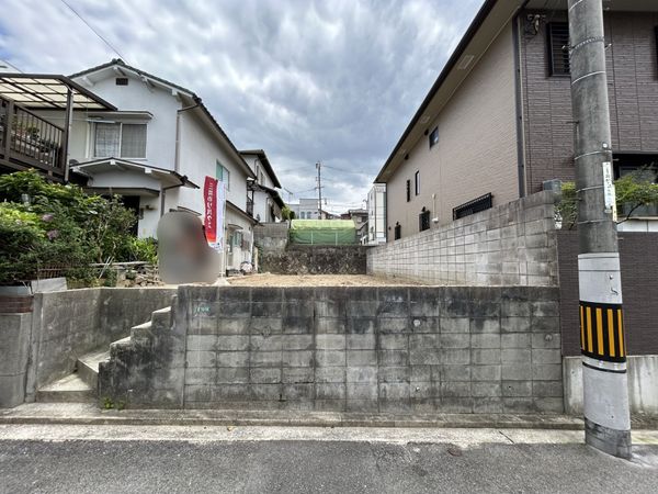 東霞町 新築 前面道路含む外観