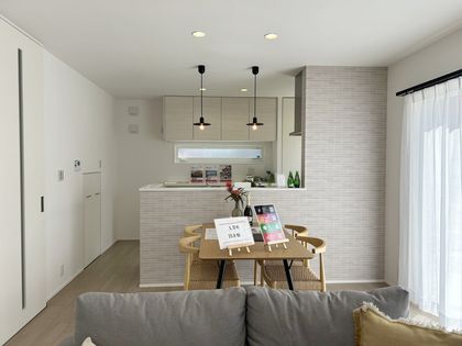 ガーデンアレイ呉市焼山政畝B号地 リビング