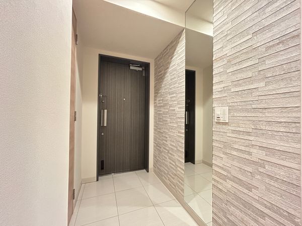 hitoto広島TheTower 玄関