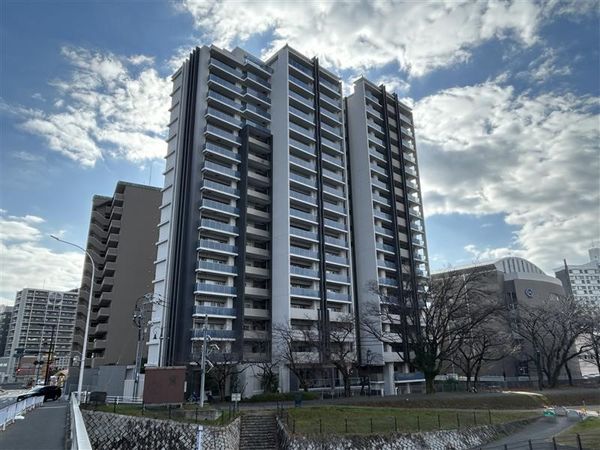 ソシオ ザ・プライド新白島 外観