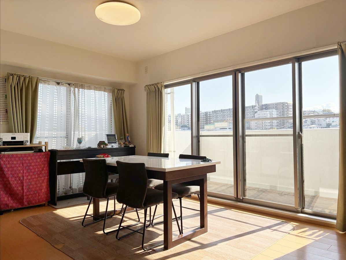 ノーヴァエスト青崎壱番館 リビング リビング