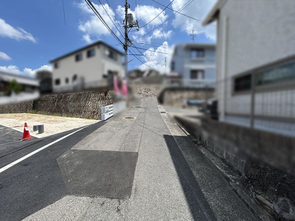府中町桃山二丁目 土地 NO.1 前面道路含む外観 府中町桃山二丁目 土地 NO.1 前面道路含む外観