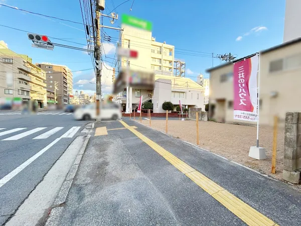 北側前面道路