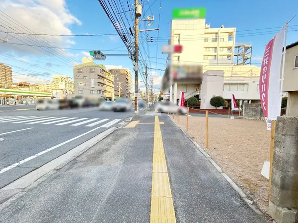 北側前面道路