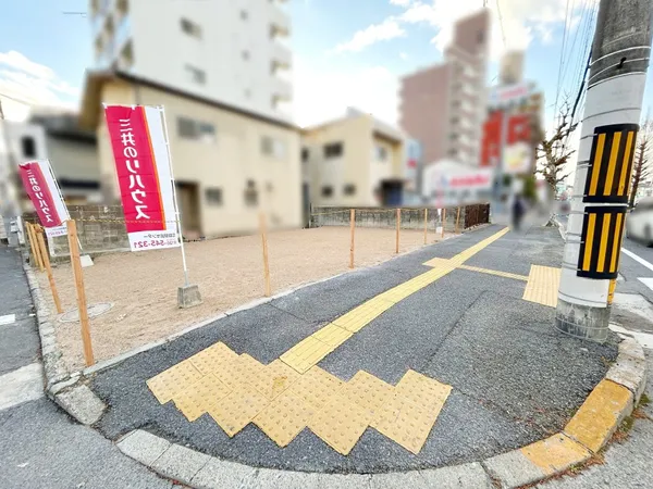北側前面道路