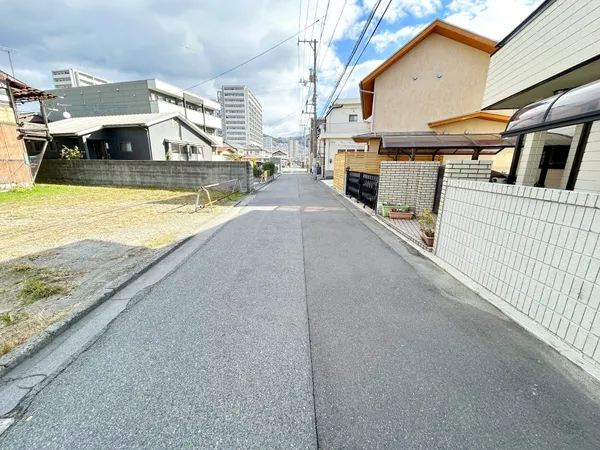 南側前面道路