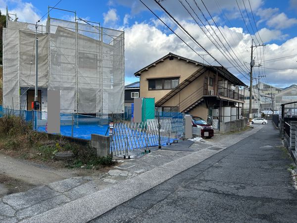 堀越三丁目 新築戸建 前面道路含む外観 堀越三丁目 新築戸建 前面道路含む外観