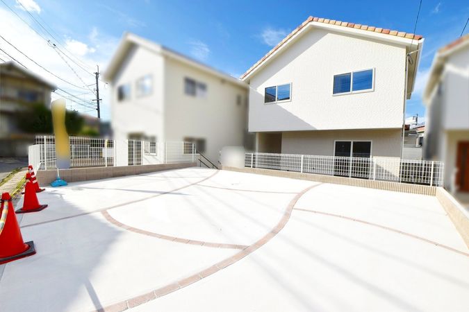 カーサヴェルディ馬木3丁目2号棟 駐車場