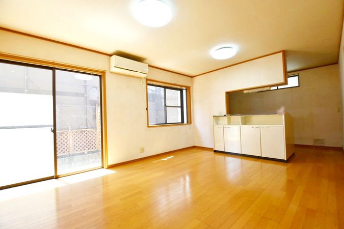 温品7丁目 戸建 リビング 温品7丁目 戸建 リビング