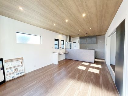 中山上2丁目 新築戸建 リビング