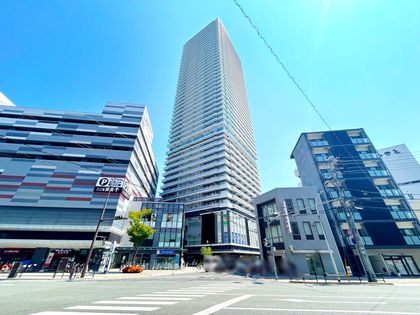 グランクロスタワー広島 外観