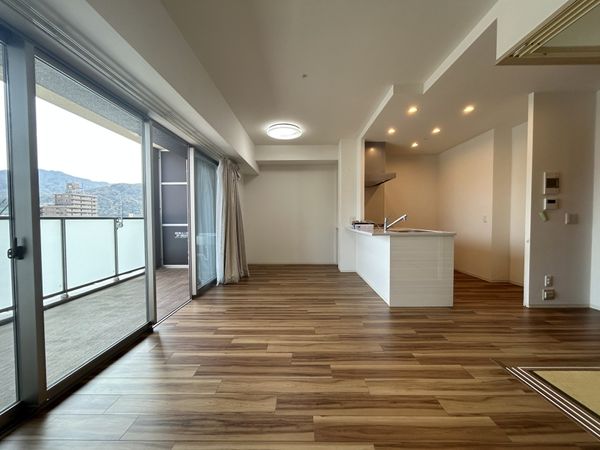 フローレンス海田プレステージ リビング