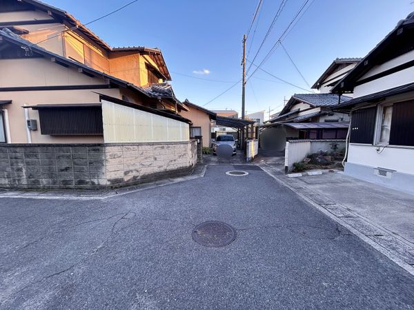 福島土地(古家付き) 前面道路含む外観