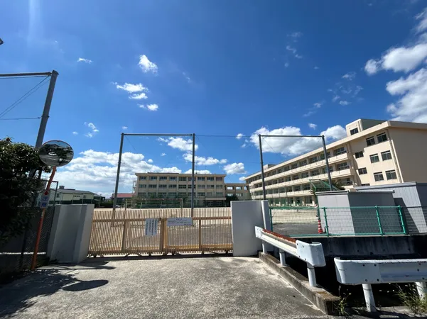 徒歩10分。