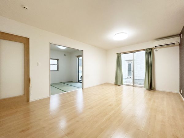 総社市真壁戸建 リビング