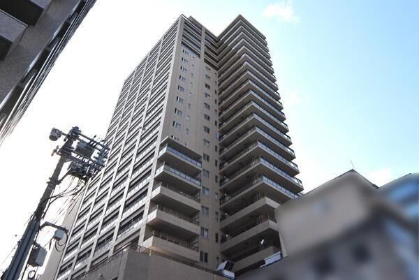 コア本町 外観