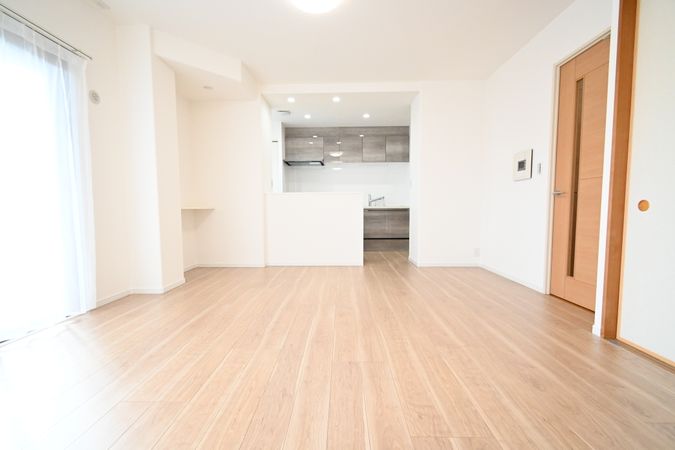 サーパスシティ西古松公園 一番館 リビング サーパスシティ西古松公園 一番館 リビング