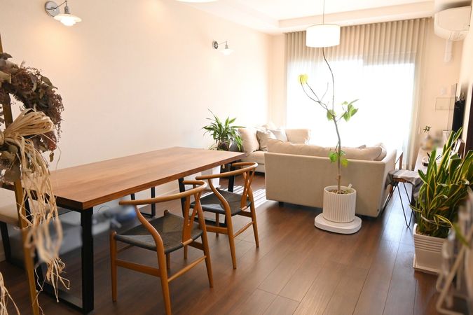 ロイヤルガーデン大元駅北 リビング