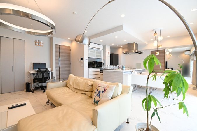 ポレスター倉敷駅前プレミアムレジデンス リビング ポレスター倉敷駅前プレミアムレジデンス リビング