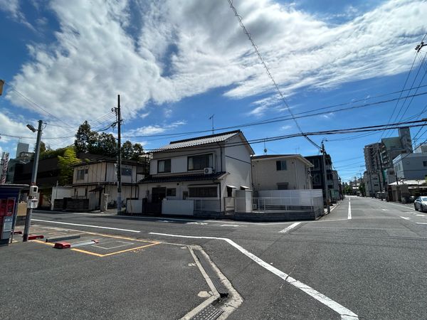舟入川口町 古家付土地 前面道路含む外観 舟入川口町 古家付土地 前面道路含む外観