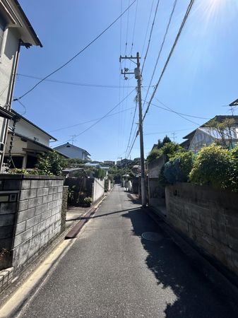 前面道路含む外観