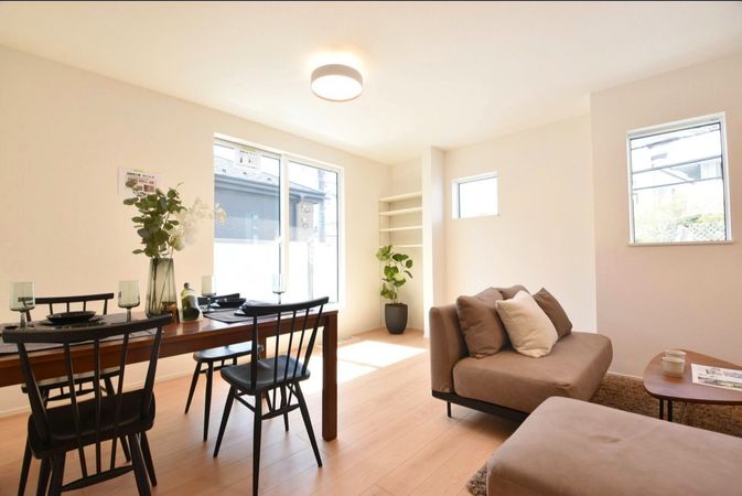 東観音町 リビング