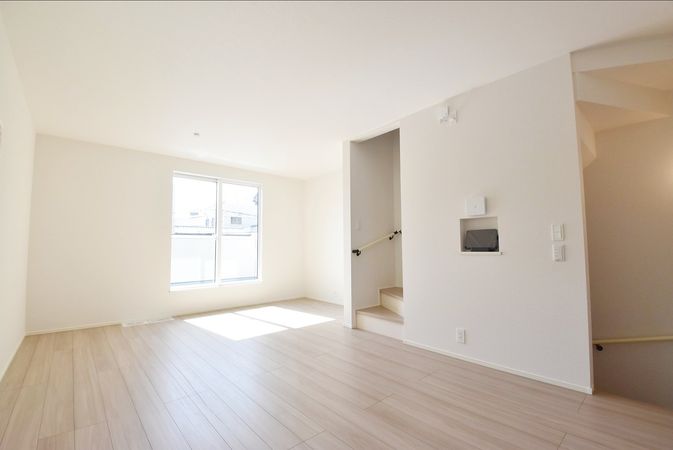 東観音町 リビング