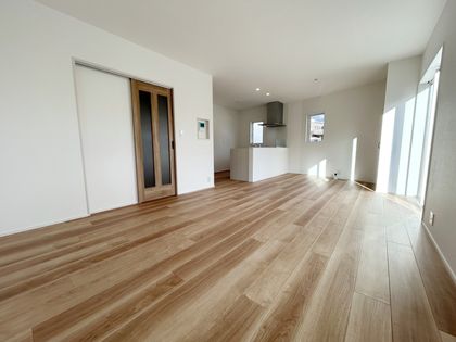 カーサ・ヴェルディ亀崎4丁目 リビング