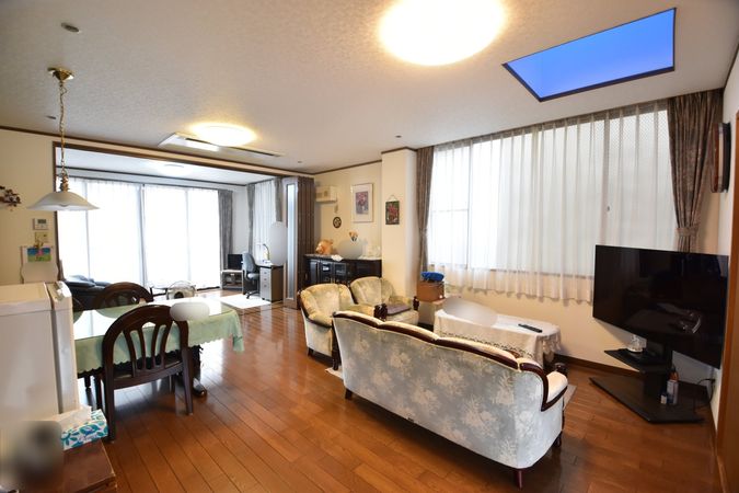 楠木町3丁目店舗付住宅 リビング 楠木町3丁目店舗付住宅 リビング