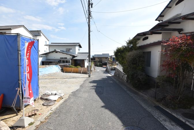 己斐中三丁目 新築戸建 前面道路含む外観 己斐中三丁目 新築戸建 前面道路含む外観