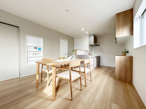 己斐中三丁目 新築戸建 室内