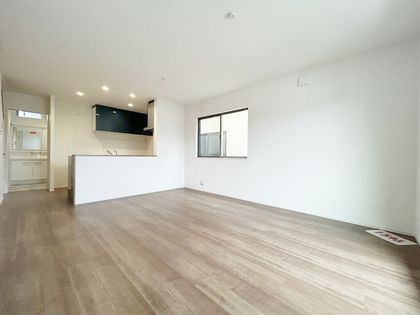 高須2丁目 新築戸建 リビング
